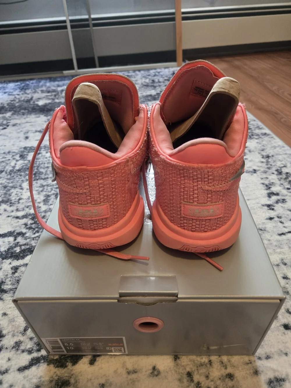 Nike Pink Knit Men's Sneakers
